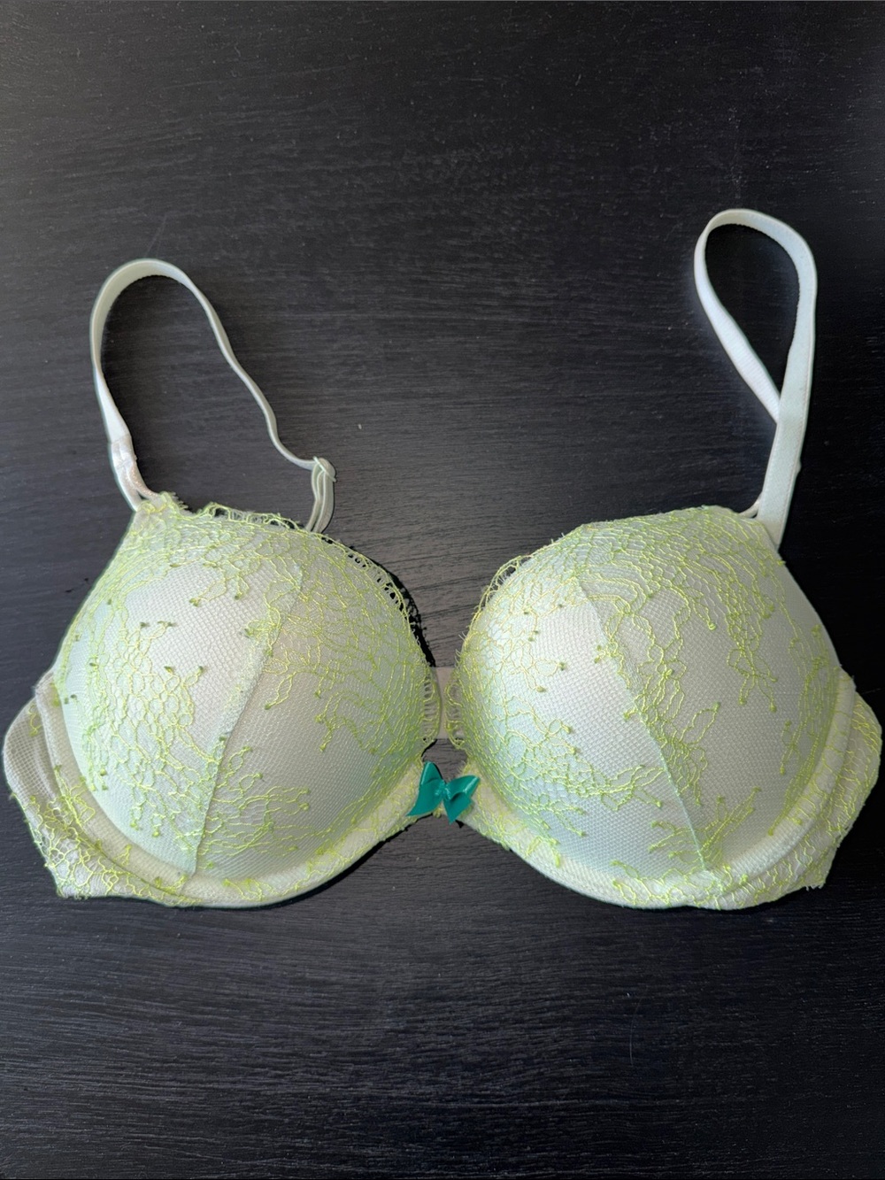 Light Green Lace VS Bombshell Bra